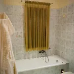 Nyaraló Iris *